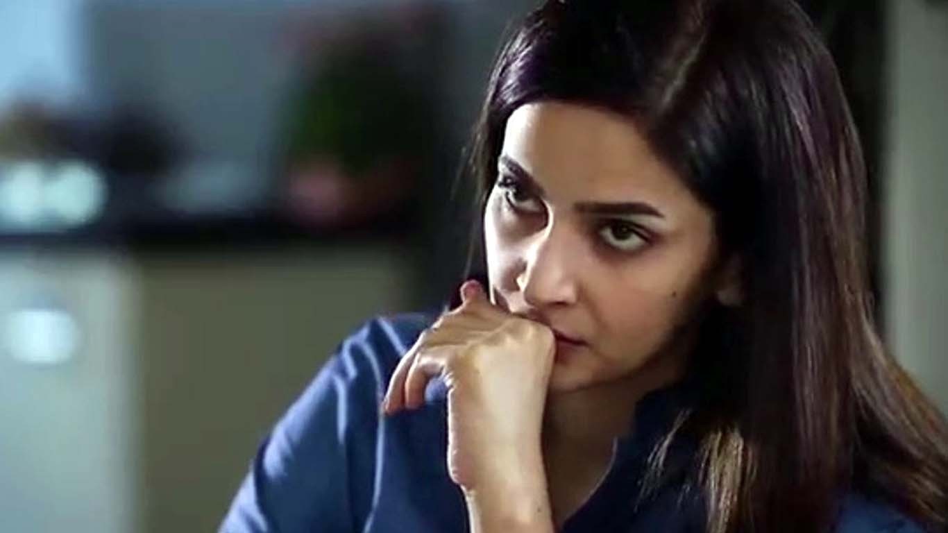 ماہرہ کے بعد صبا قمر پر بھی بوٹوکس کے الزامات کی زد میں آگئیں