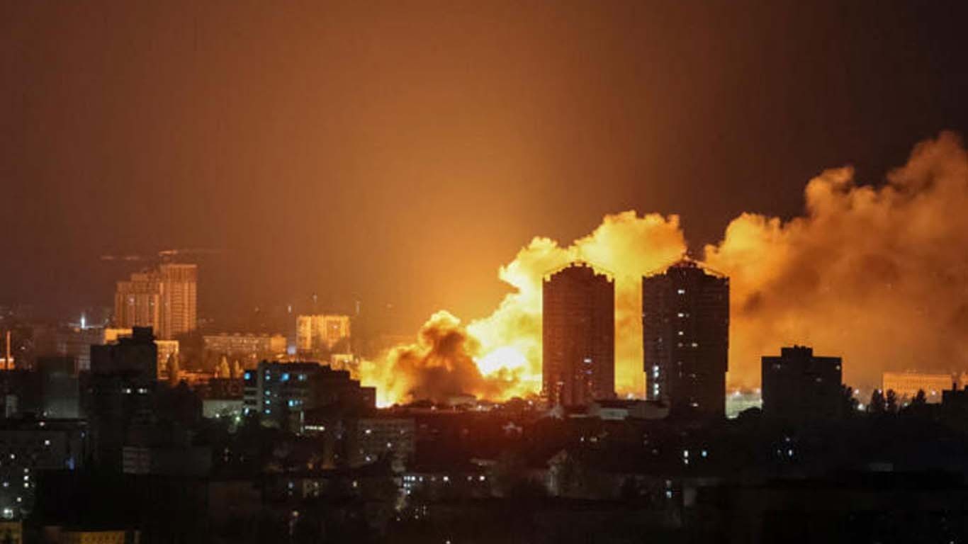 روس کا بڑا حملہ، یوکرین میں ہزاروں افراد بجلی سے محروم