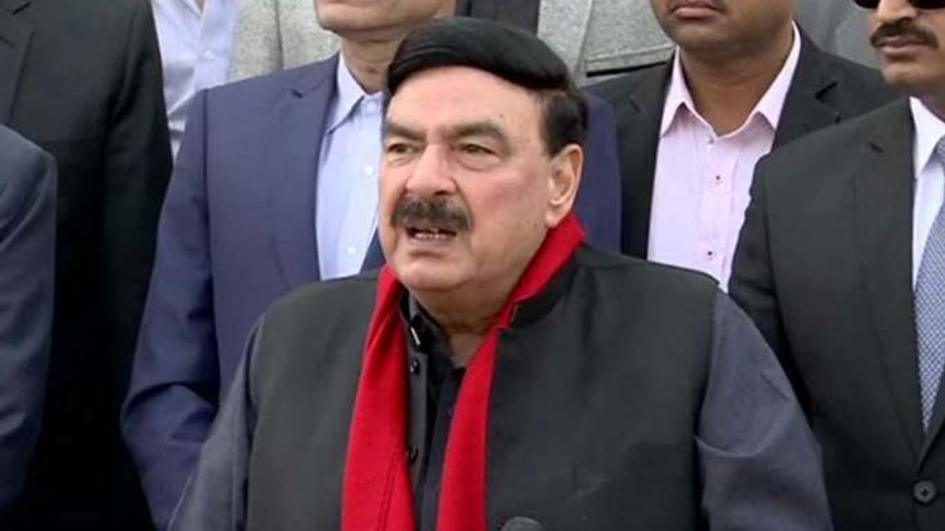 شیخ رشید کو اسلام آباد ایئرپورٹ پر بیرون ملک جانے سے روک دیا گیا