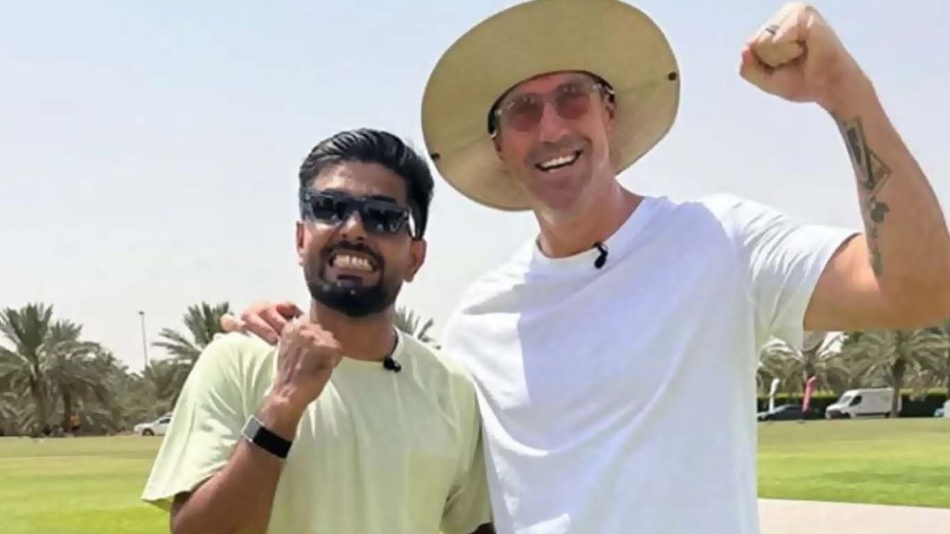 بابر اعظم کی سنچری بنانے کا کریڈٹ کیون پیٹرسن نے لے لیا