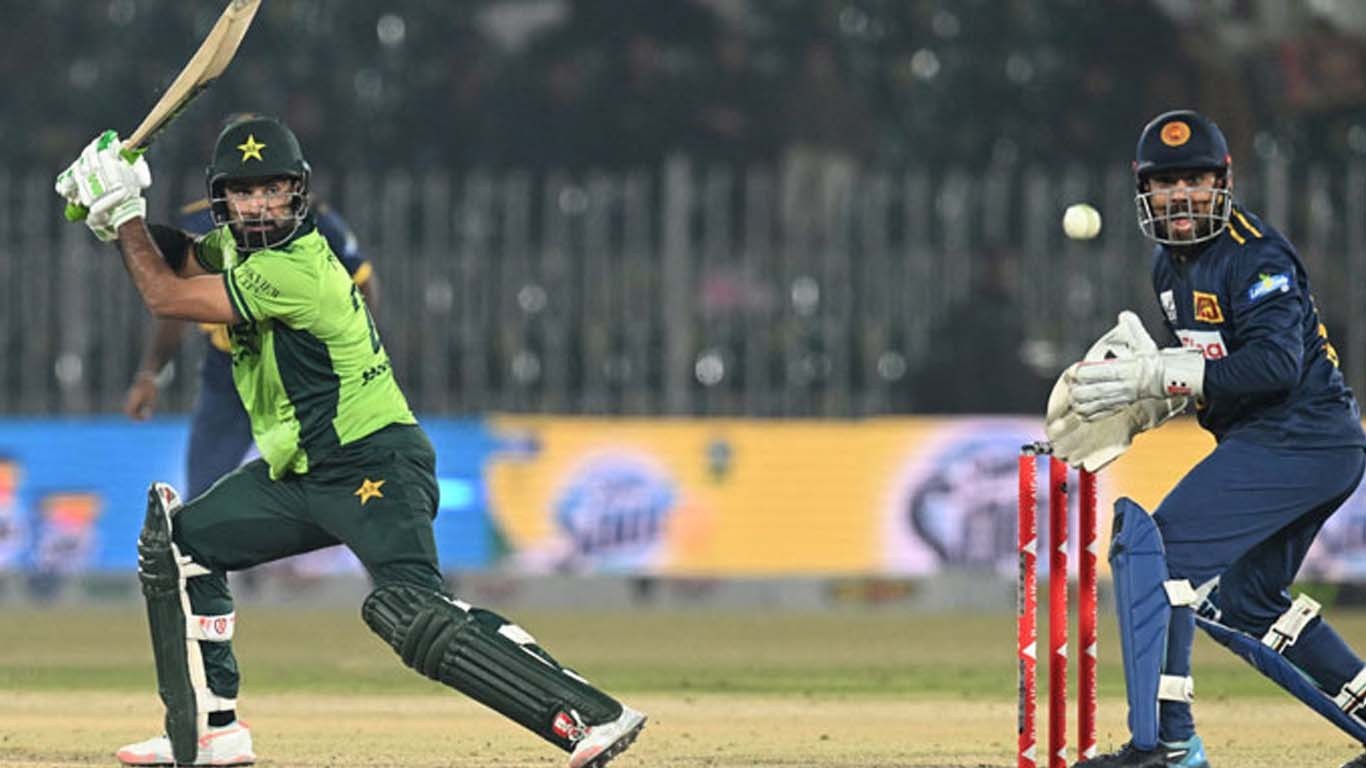 پاکستان نے سری لنکا کو تیسرے ون ڈے میں شکست دے کر سیریز میں کلین سوئپ کردیا