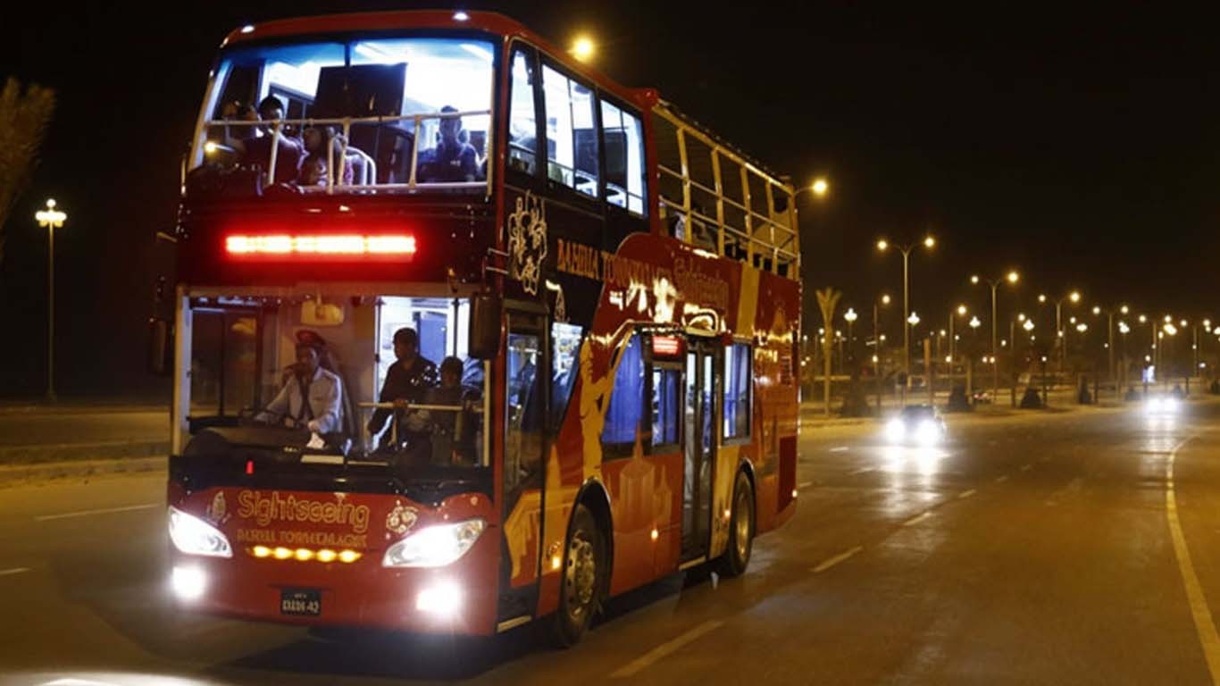 کراچی میں آئندہ ہفتے سے ڈبل ڈیکر اور نئی ای وی بسیں چلانے کا فیصلہ