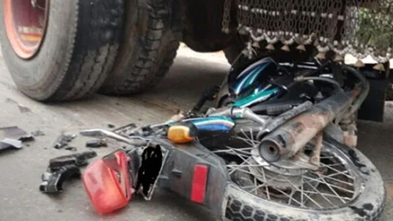 کراچی میں ہیوی ٹریفک گردی کا ایک اور واقعہ، تین بہنوں کا اکلوتا اور اکیلا کمانے والا نوجوان جاں بحق