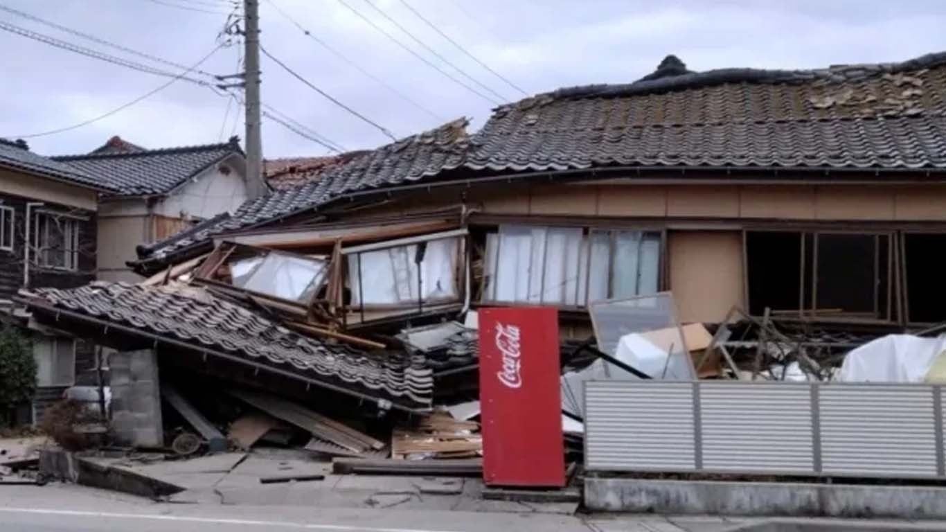 جاپان میں 7.6 شدت کا زلزلہ، سونامی الرٹ جاری