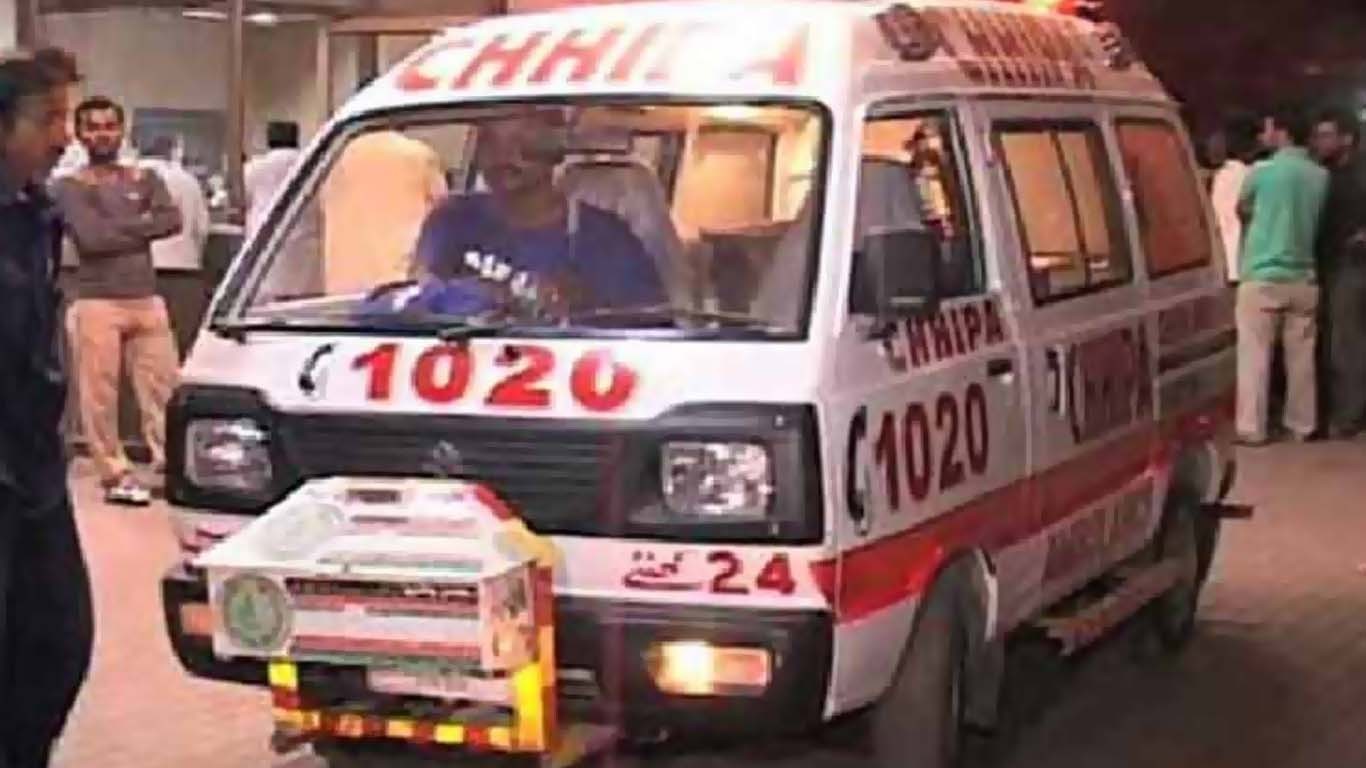 کراچی، شیر شاہ میں ڈمپر کی ٹکر سے میاں بیوی جاں بحق