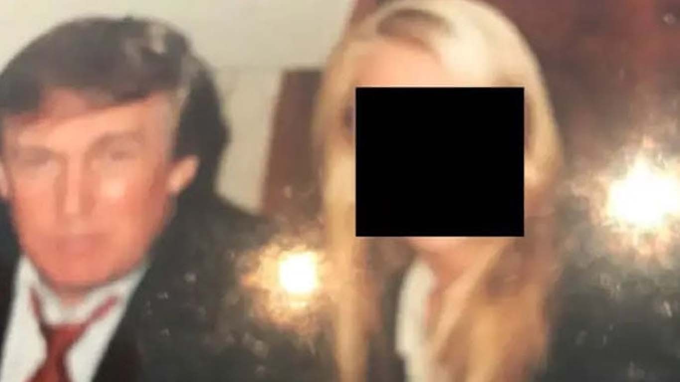 جیفری ایپسٹن جنسی اسکینڈل، ٹرمپ کی تصاویر سوشل میڈیا پر وائرل