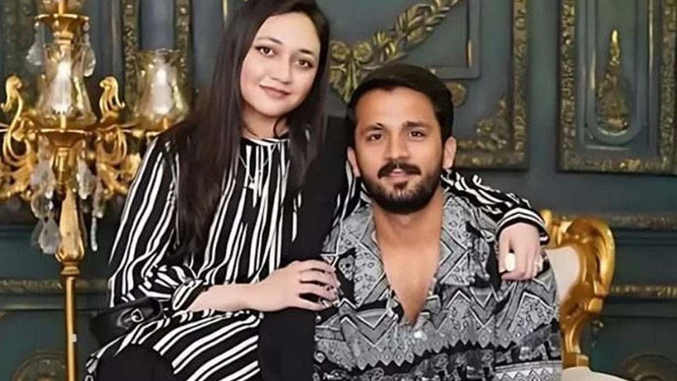 رجب بٹ پر وکلا کا حملہ، اہلیہ ایمان رجب کا اہم بیان سامنے آگیا