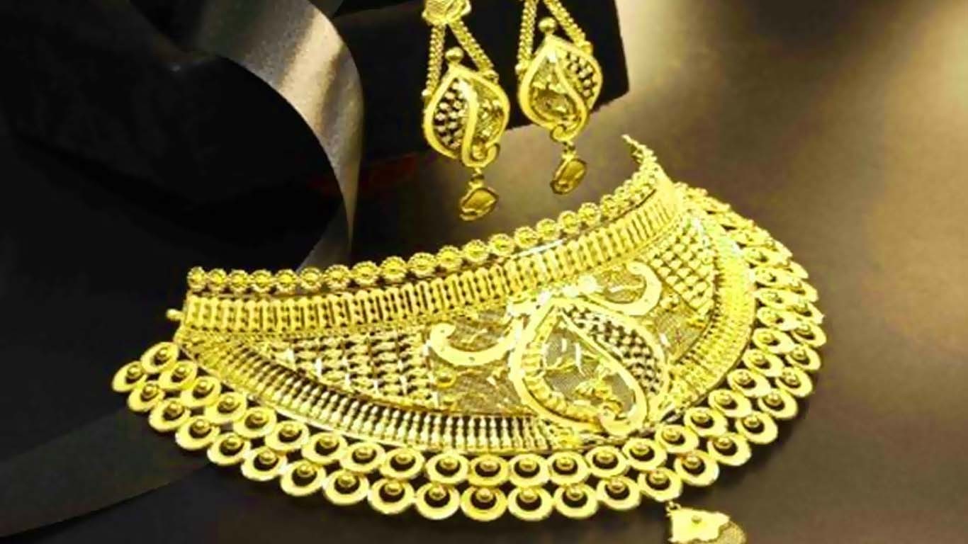 سونے کی قیمت آج بھی ہزاروں روپے کم ہوگئی