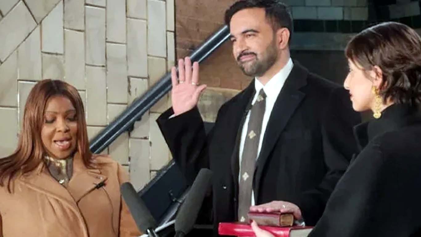 میئر نیویارک ظہران ممدانی نے قرآن پاک پر عہدے کا حلف اٹھا لیا