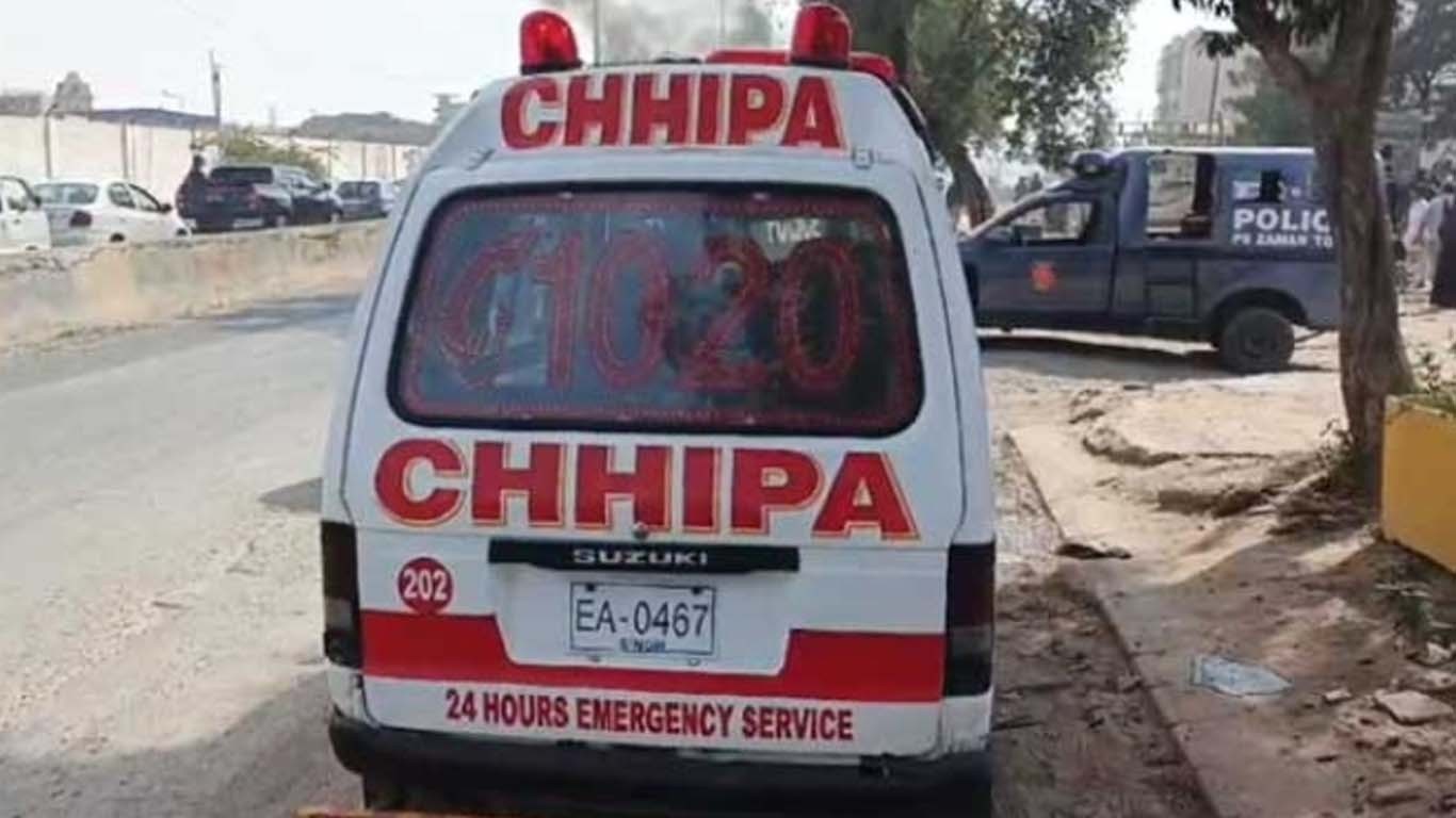 کراچی، ڈیفنس فیز 8 میں گاڑی کی ٹکر سے معصوم بچہ جان سے گیا