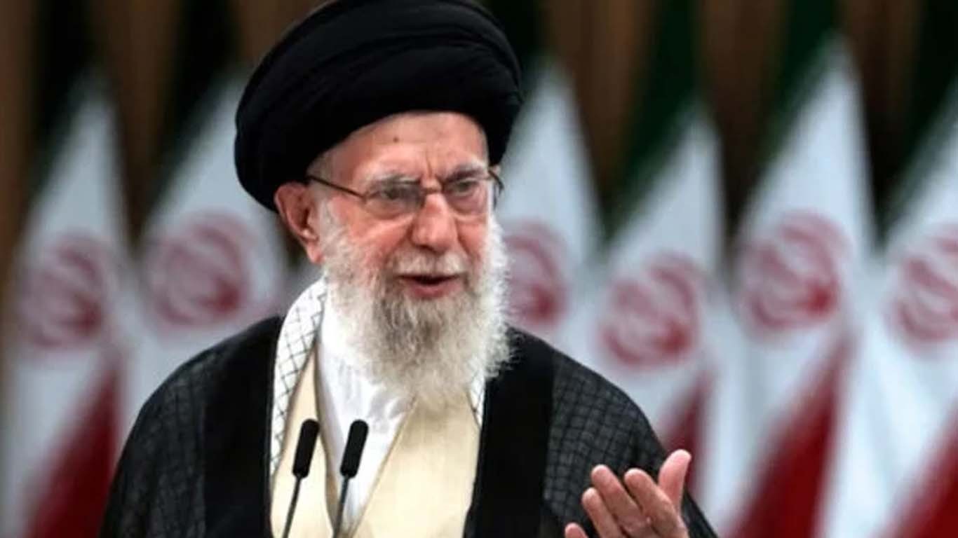 آیت اللہ خامنہ ای کو زیرِ زمین پناہ گاہ منتقل کیے جانے کا دعویٰ