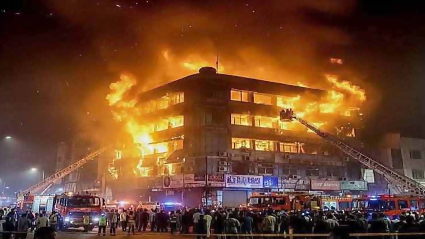 گل پلازہ کی بھیانک آگ متاثرین کی شناخت ایک بڑا چیلنج بن گئی