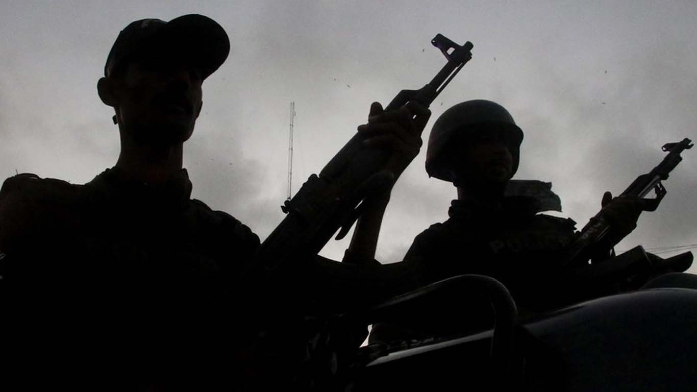 کراچی کے علاقے عزیز آباد سے جعلی پولیس اہلکار گرفتار