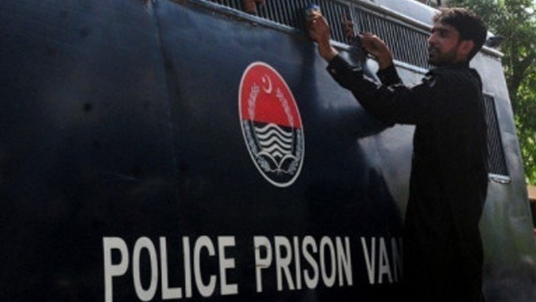 پی ٹی آئی نے ایم پی او کے تحت 180 کارکنان کی گرفتاری کیخلاف عدالت سے رجوع کرلیا