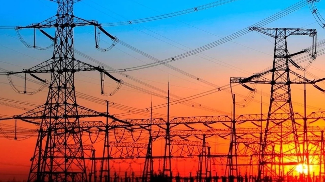 بجلی کی قیمت میں تبدیلی کیلیے آئی ایم ایف کے حکومت سے مذاکرات شروع