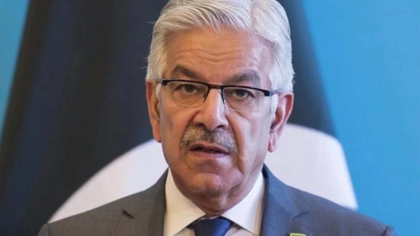 پی ٹی آئی کے ساتھ کوئی ڈیل یا ڈھیل نہیں ہو رہی، خواجہ آصف