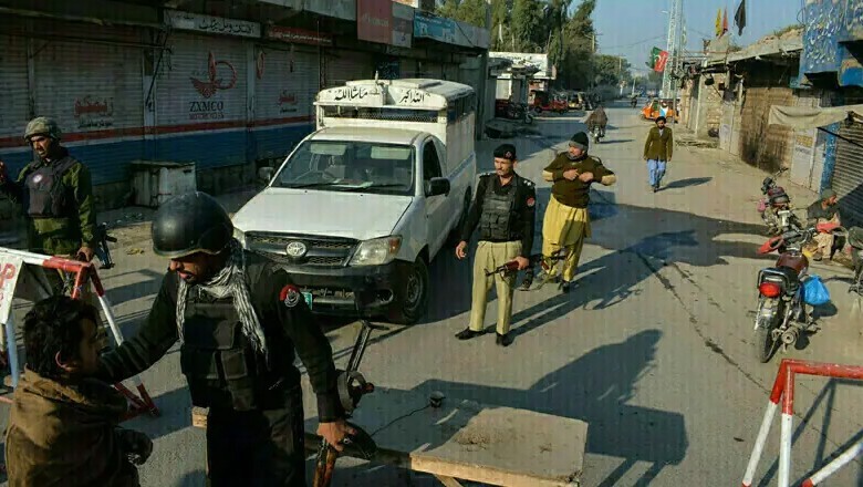 کرک میں خوارجیوں کا ایف سی ہیڈ کوارٹر پر کواڈ کاپٹر سے حملہ، 3 جوان شہید