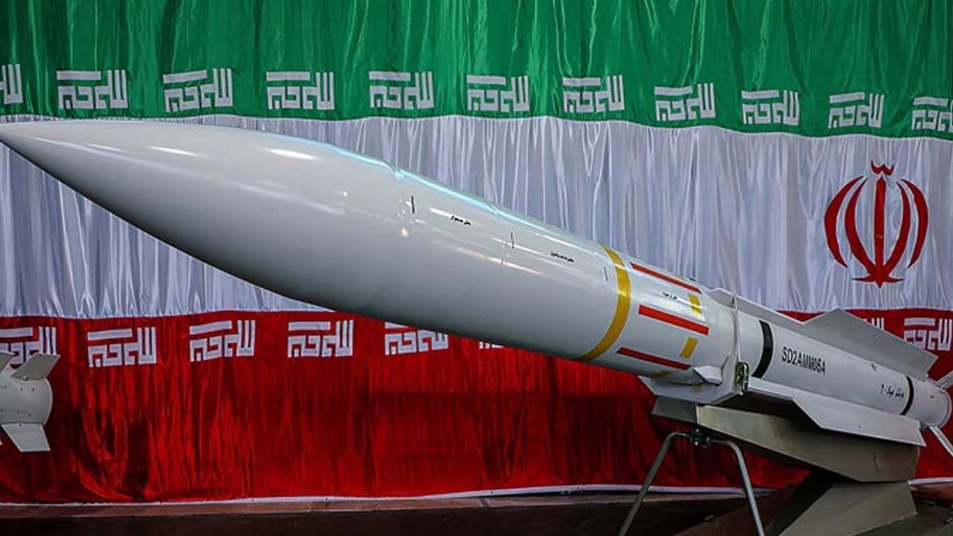 ایران چین سے سپرسونک اینٹی شپ کروز میزائل خریدنے کے معاہدکے کے قریب