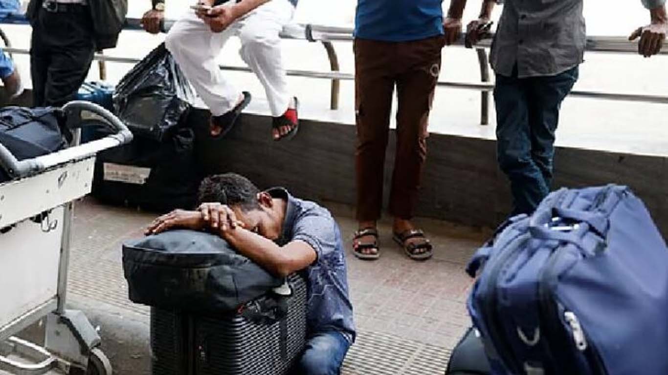 ملک بھر کے ایئرپورٹس سے مشرقِ وسطیٰ کیلئے سینکڑوں پروازیں منسوخ