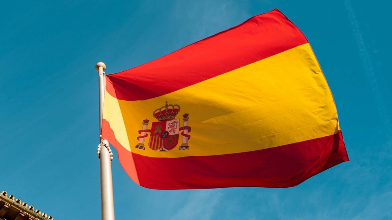 اسپین نے تہران میں اپنے باقی رہ جانے والے سفارتی عملے کو واپس بلا لیا