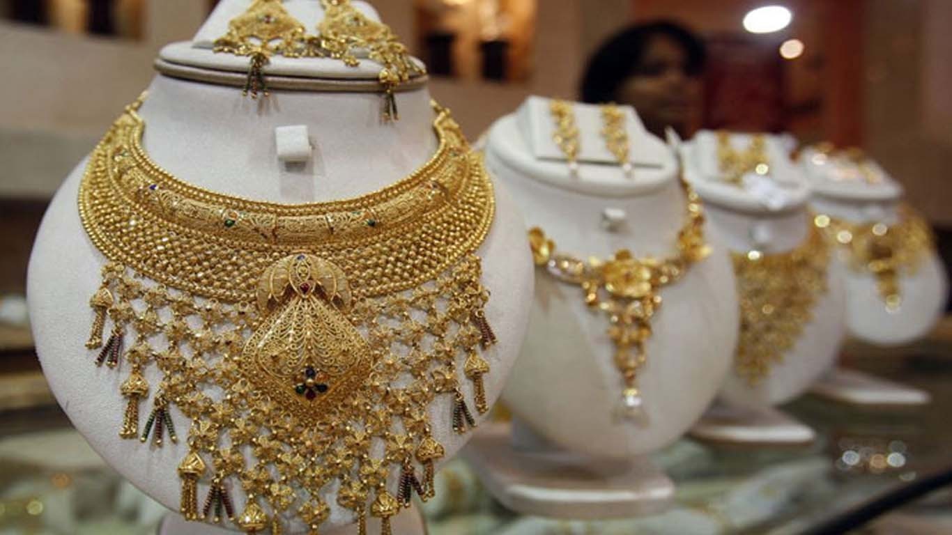 سونے کے بھاؤ آج کم ہوگئے