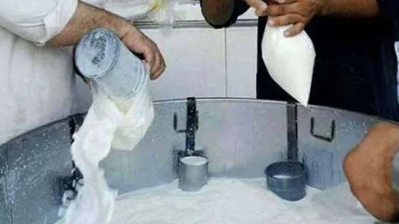 شہر قائد میں دودھ کی قیمتوں میں بڑے اضافے کا امکان