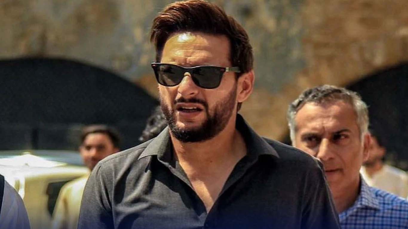 پیٹرول کی قیمت میں اضافہ، شاہد آفریدی کا ردعمل سامنے آگیا