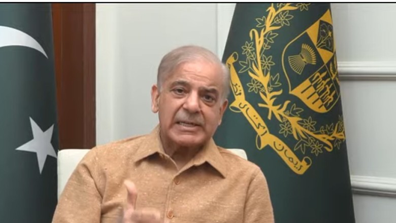 وزیراعظم کا پیٹرول کی فی لیٹر قیمت میں کمی کا اعلان، 1 ماہ کیلیے ریٹ مقرر