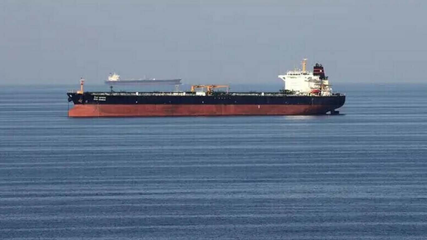 ایران نے آبنائے ہرمز کو مکمل بند کرنے کی وارننگ دے دی