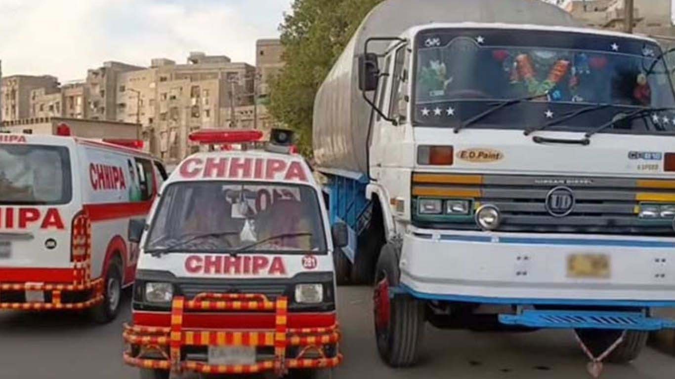 کراچی: واٹر ٹینکر نے 15 سالہ موٹرسائیکل سوار کو کچل دیا