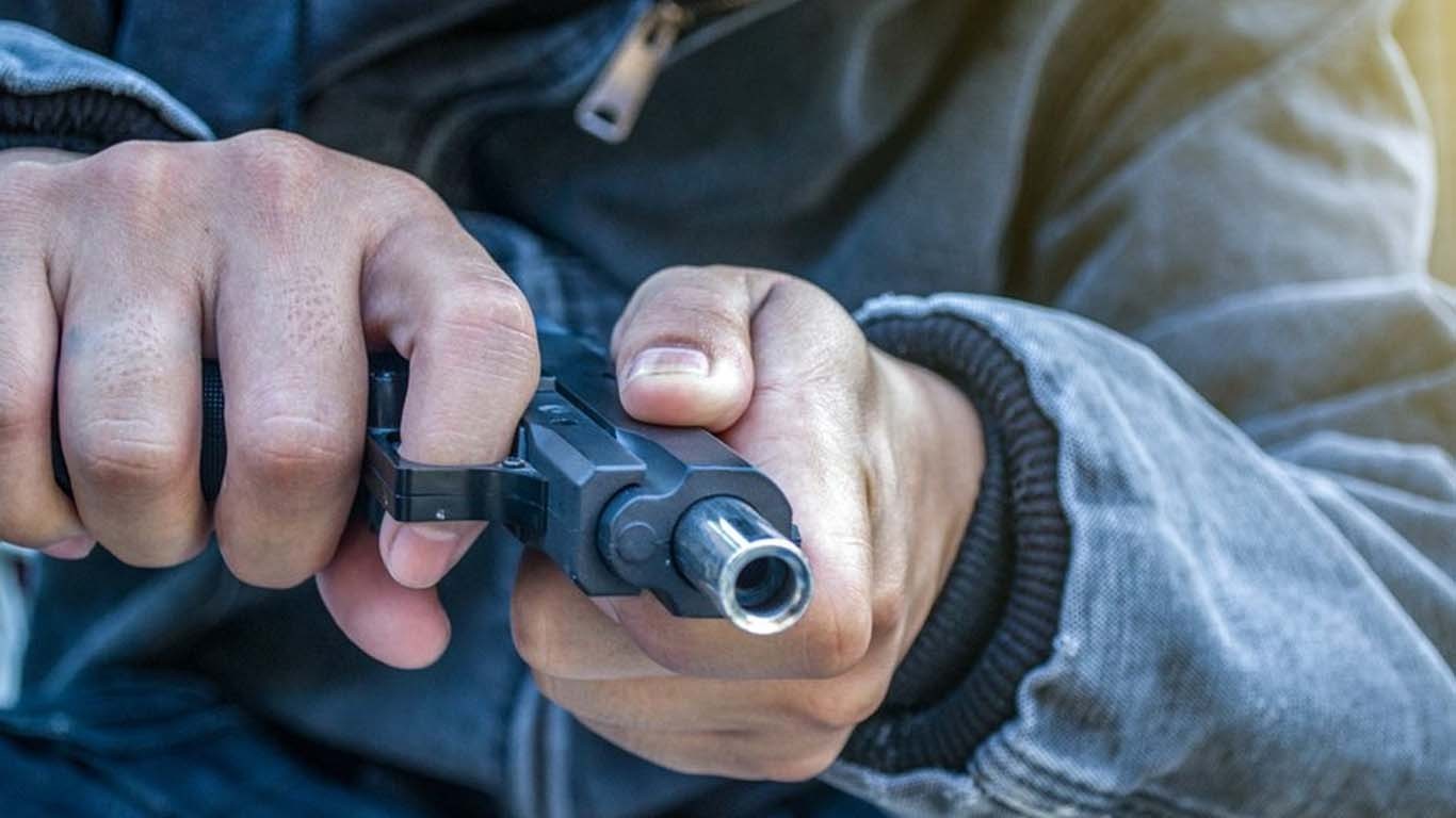 کراچی: شاہراہ بھٹو پر ڈاکوؤں نے شہری سے 25 لاکھ لوٹ لئے