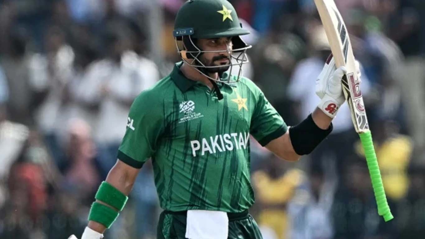 صاحبزادہ فرحان کو ڈمبولا سکسرز نے اپنا آئیکون پلیئر سائن کرلیا