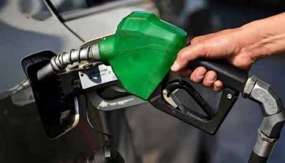 پیٹرولیم مصنوعات کی قیمتوں میں 35 روپے تک کی بڑی کمی کا امکان