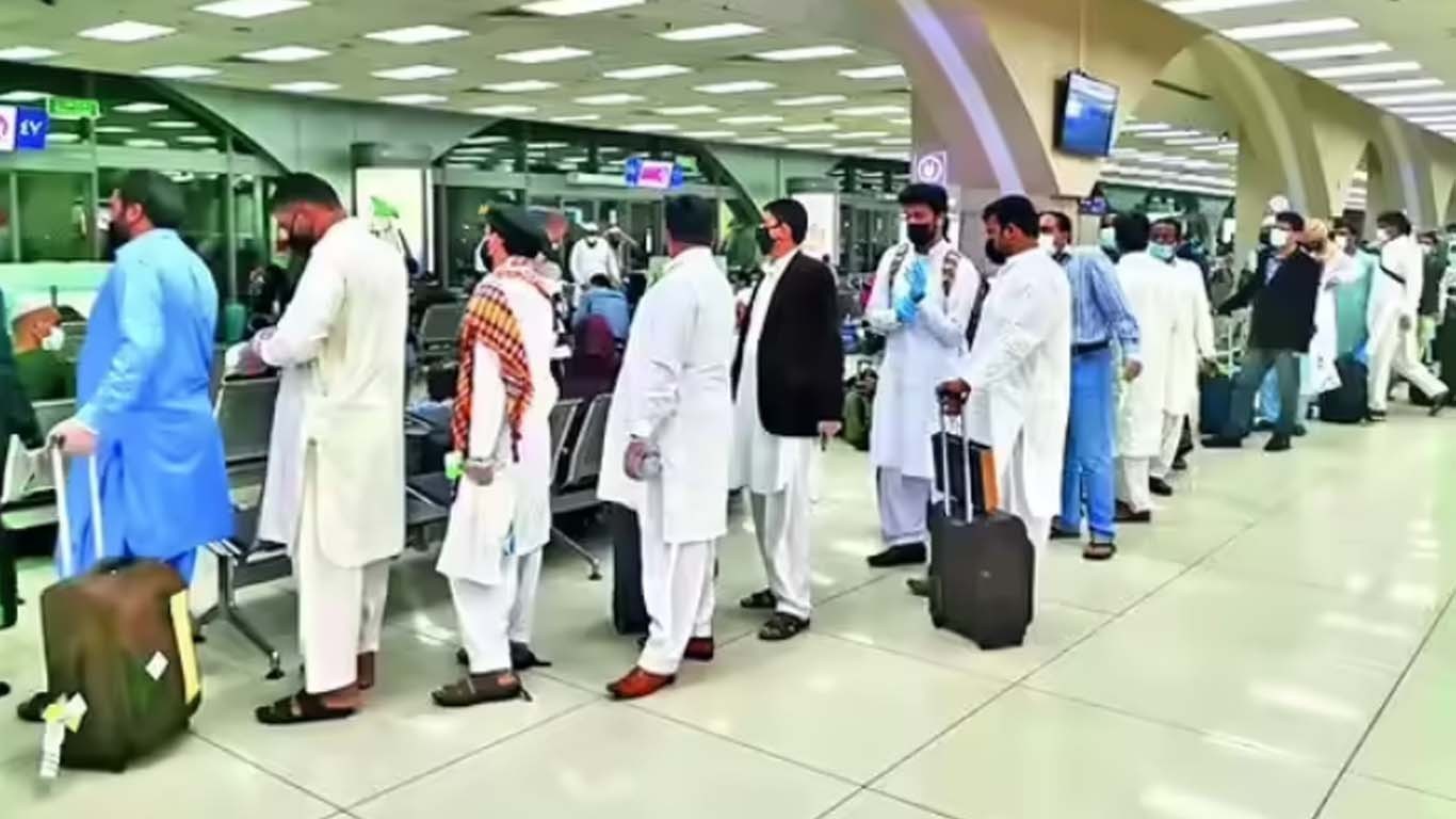 یو اے ای: سوشل میڈیا قوانین کی خلاف ورزی پر ہزاروں پاکستانی بے دخل