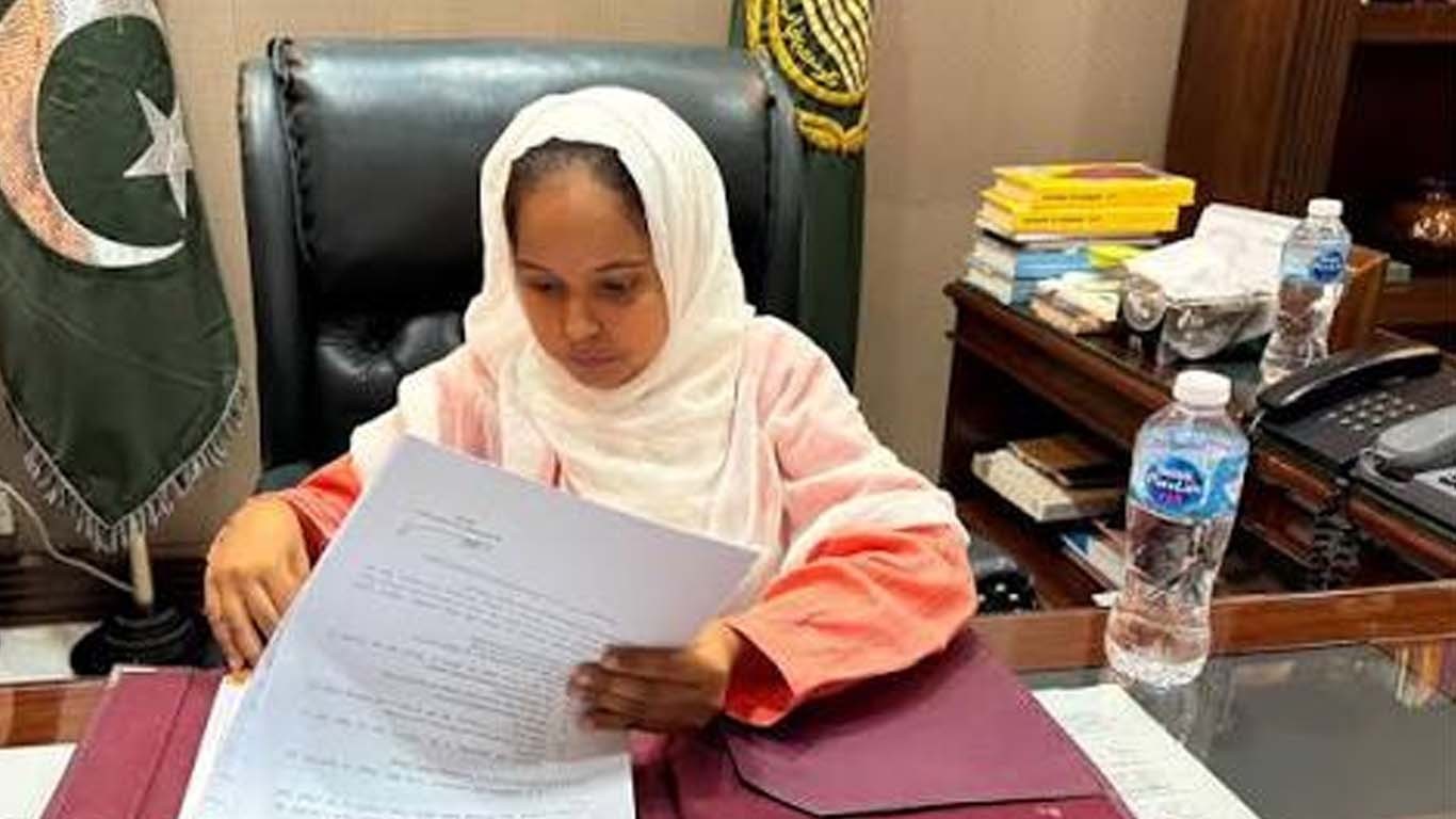تھیلیسیمیا کی 18 سالہ مریضہ ایک دن کیلئے ڈپٹی کمشنر منتخب
