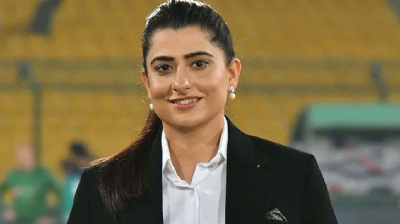 ثنا میر قومی ویمن ٹیم کی کارکردگی پر تنقید کرنے والوں پر برس پڑیں