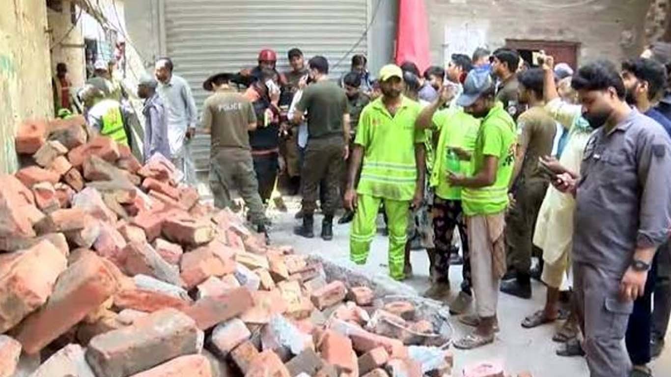 لاہور: اسکول کی چھت گر گئی، ایک بچہ جان سے گیا