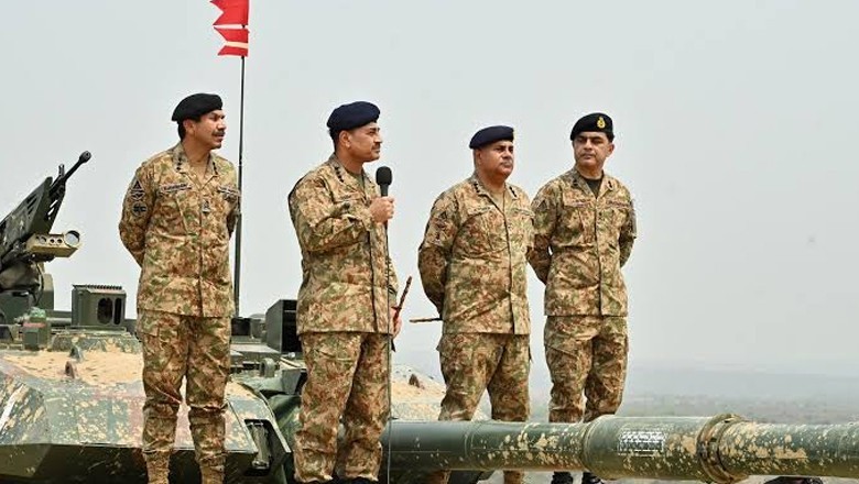 یومِ استحصالِ کشمیر: آزادی کی جدوجہد میں کشمیریوں کے کاندھے سے کاندھا ملاکر کھڑے ہیں، مسلح افواج