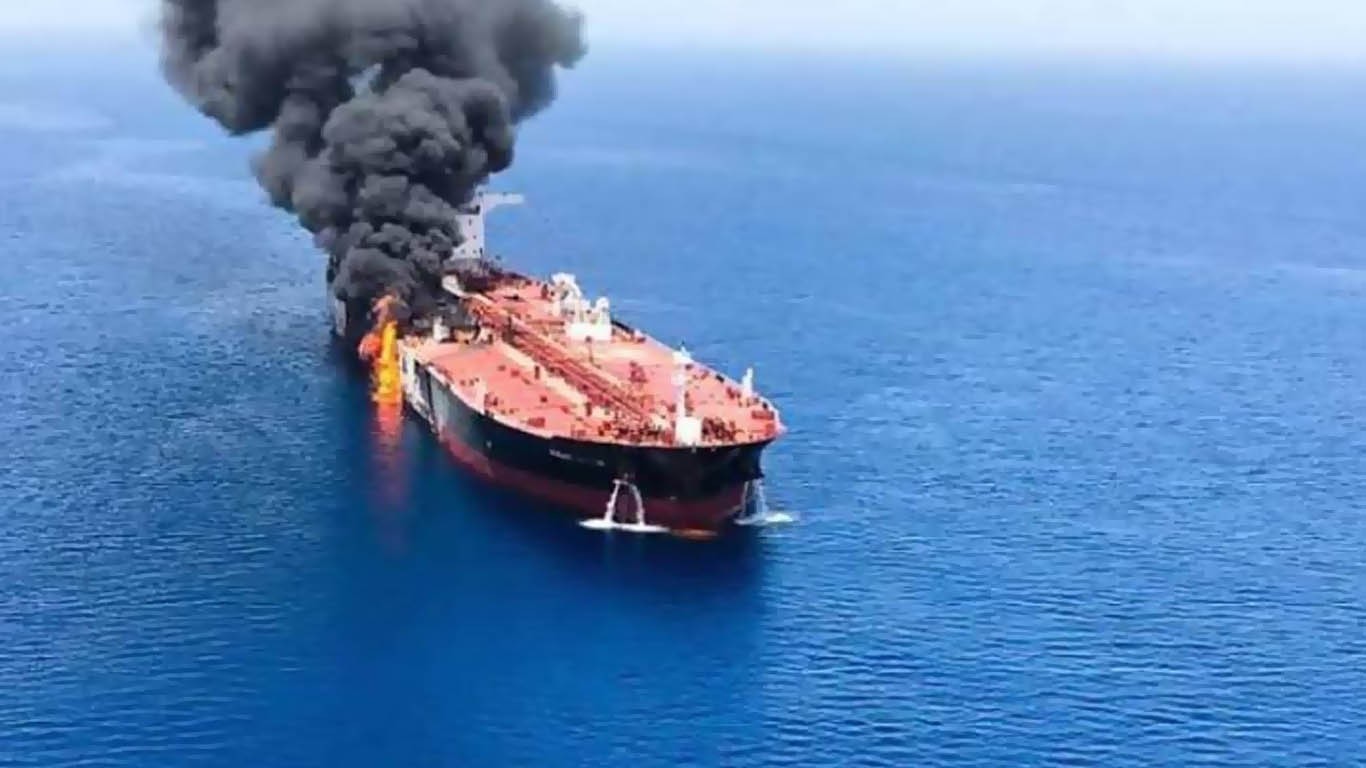 حوثیوں کا سعودی آئل ٹینکر پر حملہ، دو پاکستانیوں سمیت 3 افراد جاں بحق