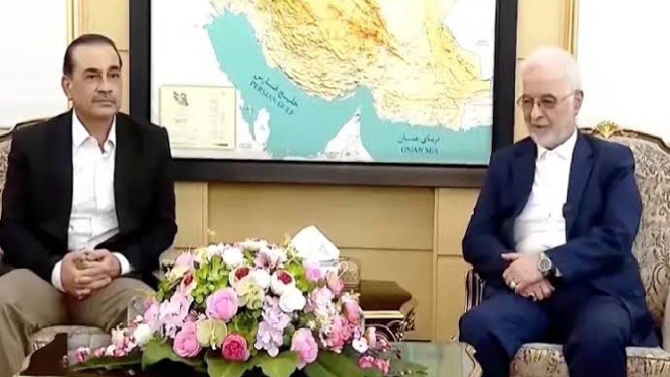 فیلڈ مارشل عاصم منیر ایران پہنچ گئے، وزیر داخلہ اسکندر مومنی سے ملاقات