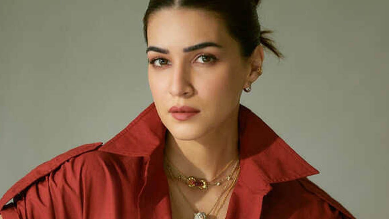 کریتی سینن کتے کو راکھی باندھنے پر تنقید کی زد میں آگئیں