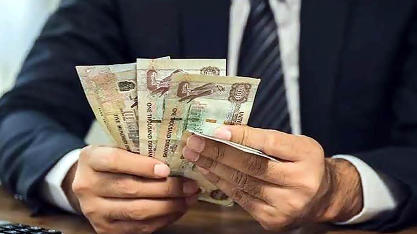 شارجہ میں ملازمین کی آمدن میں اضافے کا اعلان